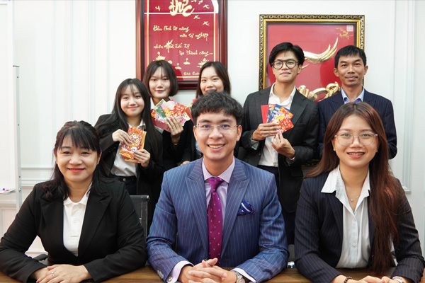 LHLegal khai xuân ngày mồng 10 tháng giêng năm Giáp Thìn