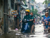 TP.HCM giải cứu các điểm ngập nặng bằng máy bơm