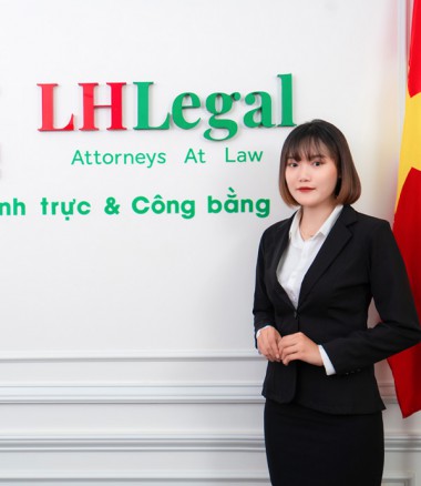 Bà Trần Thị Trung Hậu - Trợ lý Luật sư